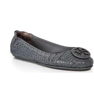 TORY BURCH Minnie Travel Ballet Flats in Zinc